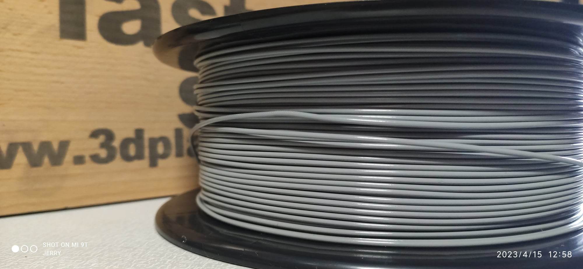 Filamenty - náplně do 3D tiskáren a do 3D per