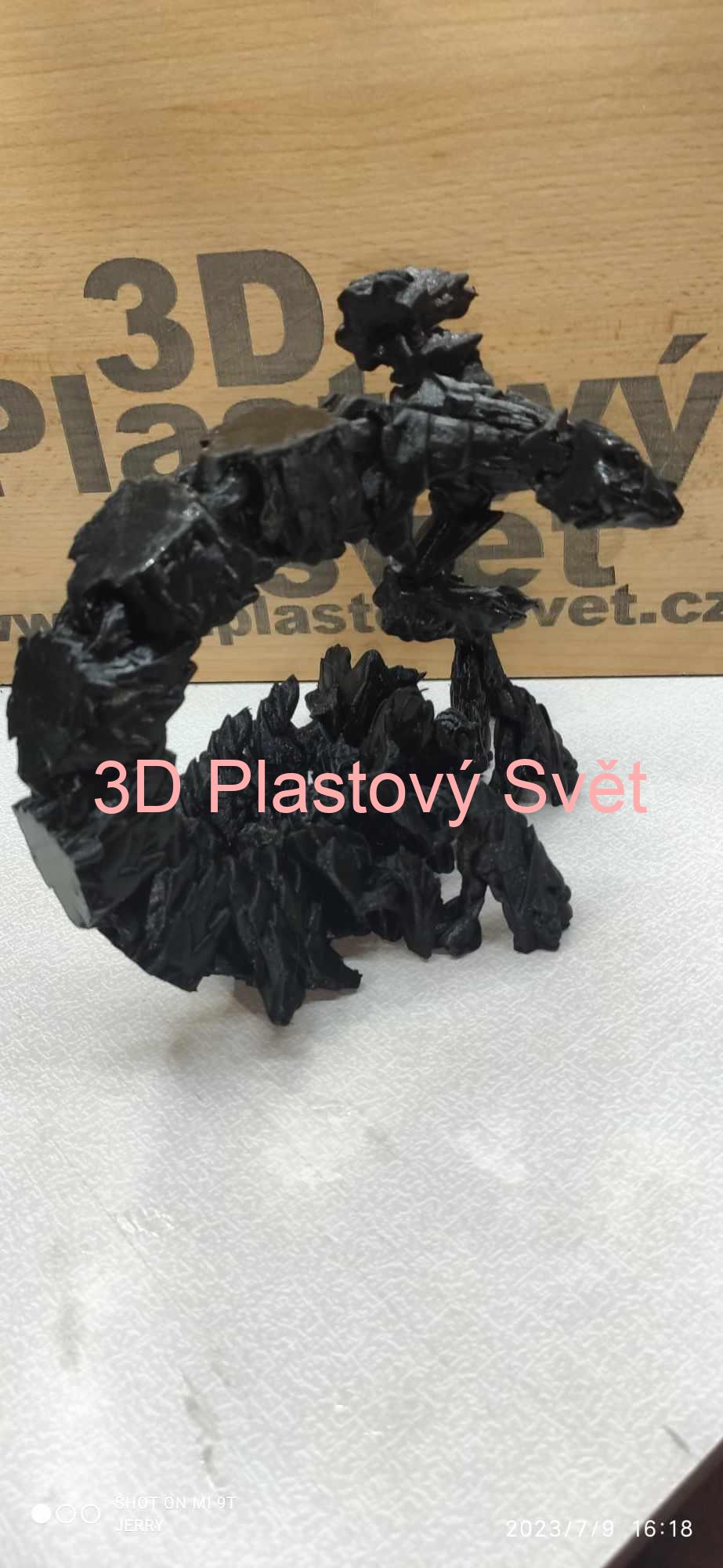 Pouštní štír - hýbací