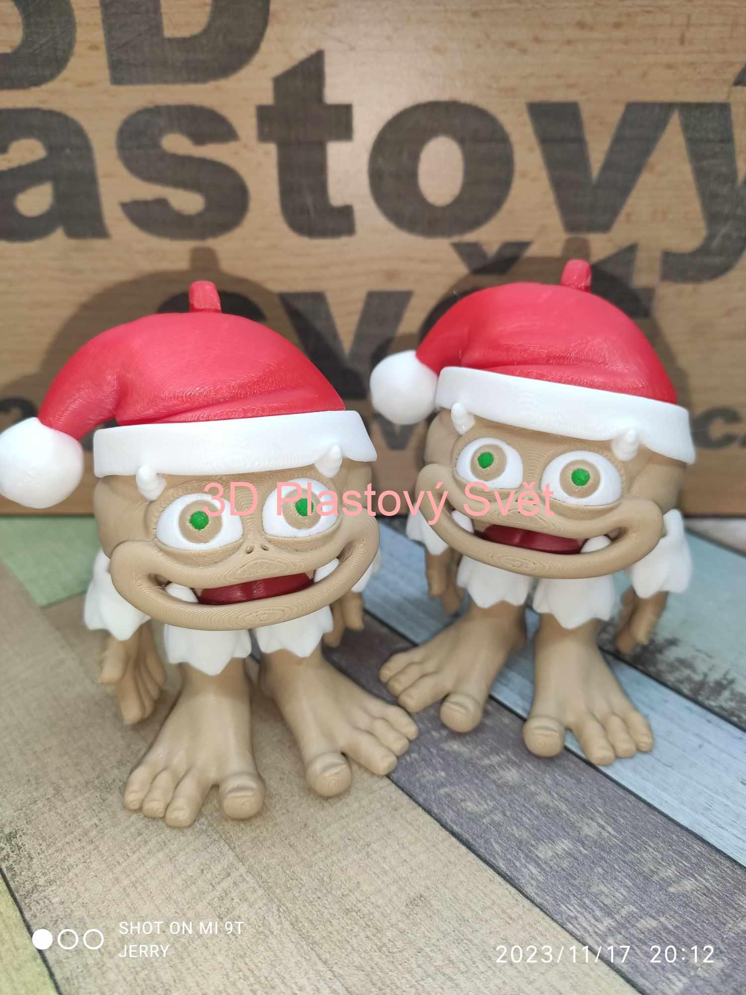 Malý vánoční Yeti 1 - hýbací - barevný