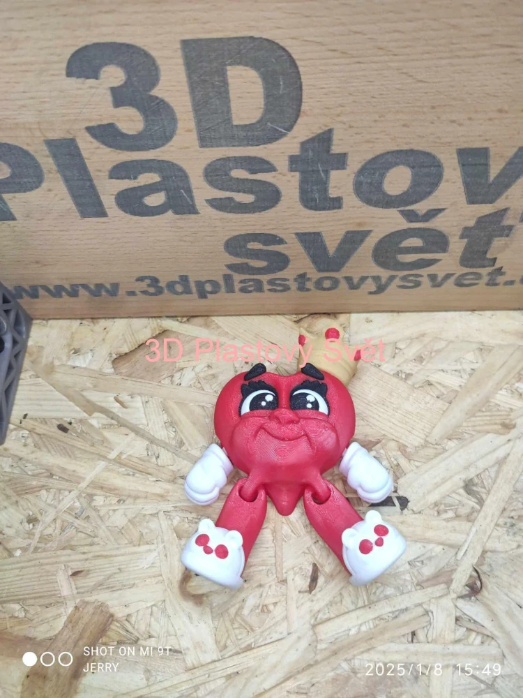 Srdíčko s botičkami a korunkou