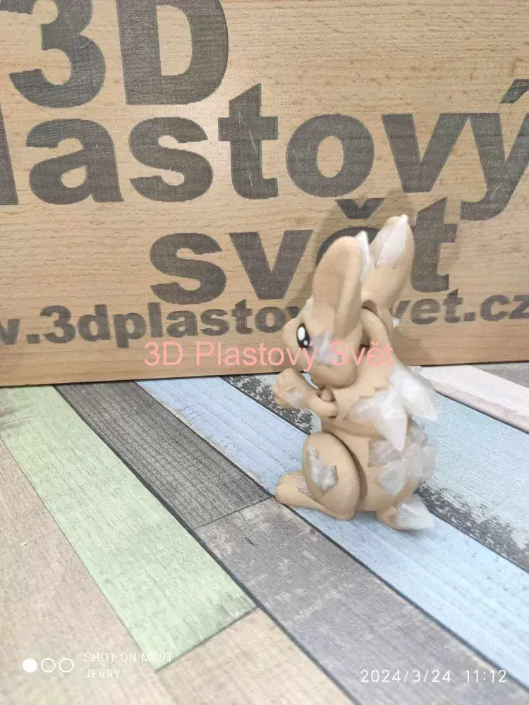 Malý zajíček s krystaly