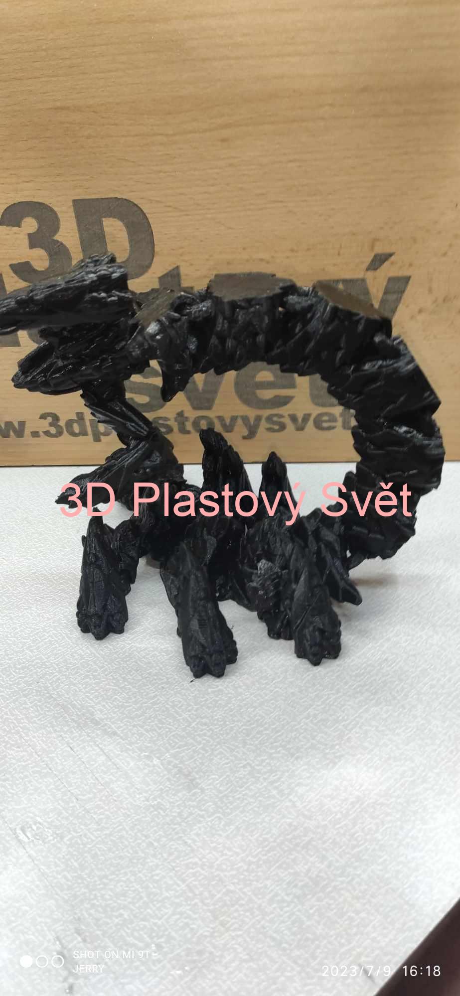 Pouštní štír - hýbací