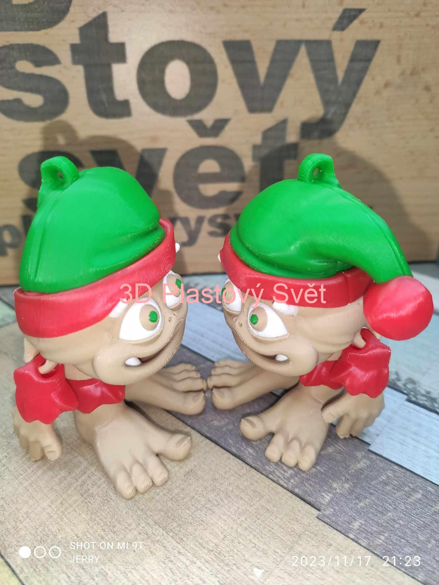 Malý vánoční Yeti 2 - hýbací - barevný