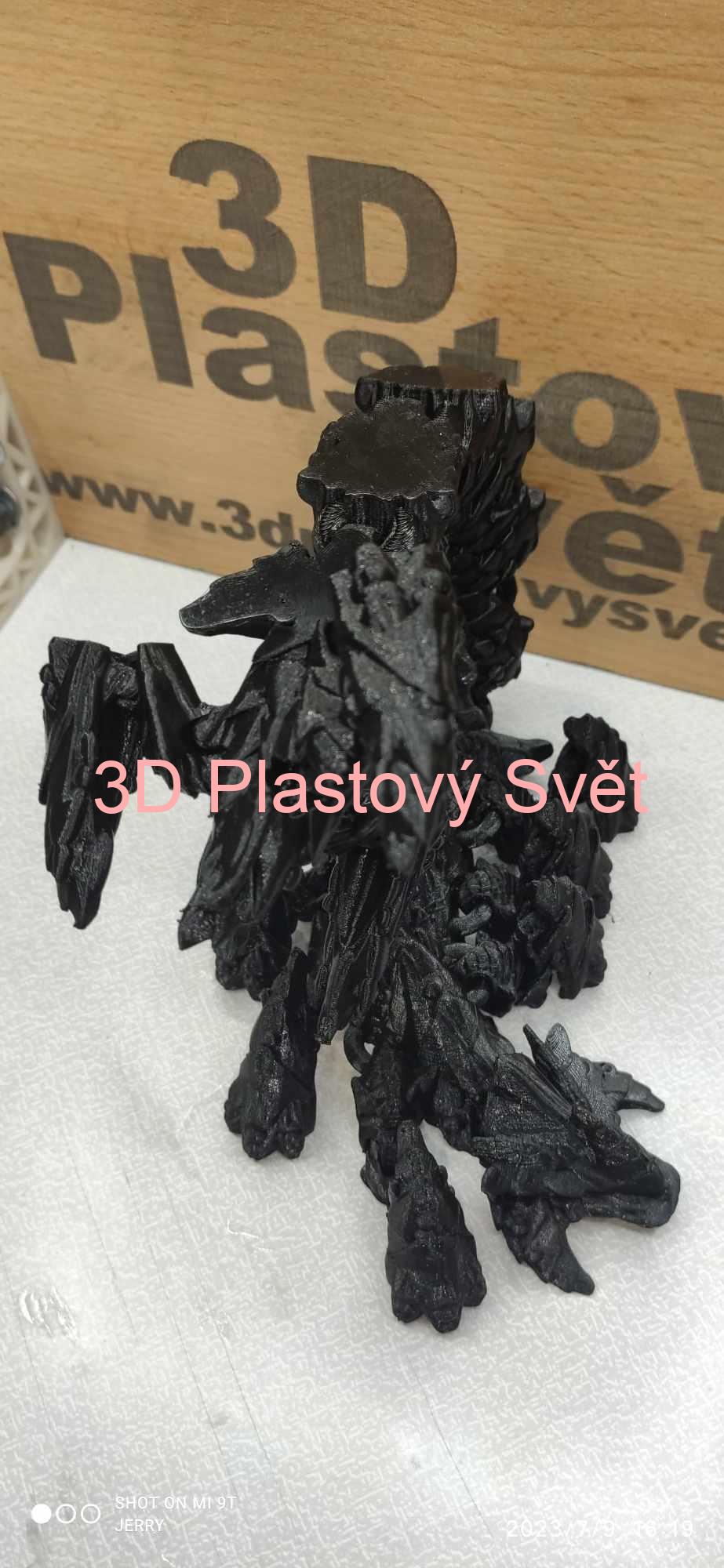 Pouštní štír - hýbací