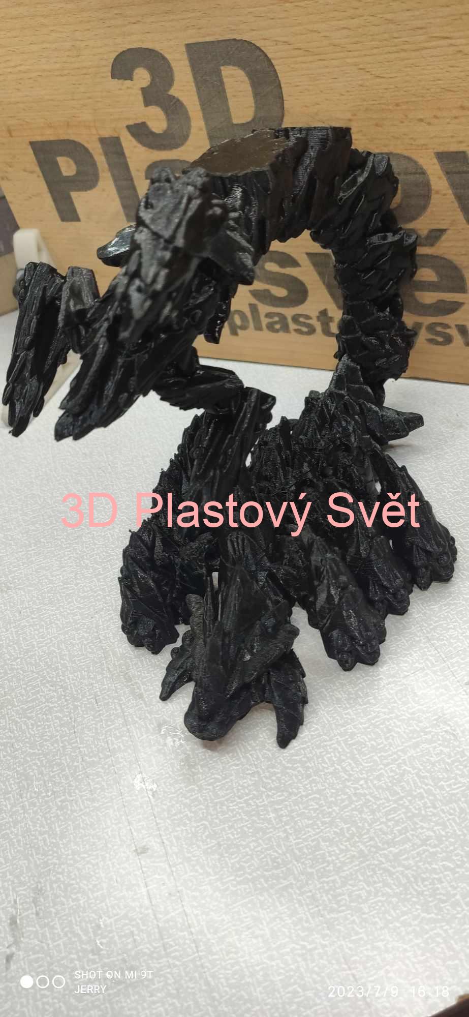 Pouštní štír - hýbací