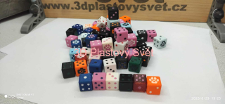 10x Hrací kostka - tlapka - mix